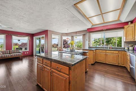 Tiny photo for 3939 Tami Lane, Central Point, OR 97502 (MLS # 220223389)