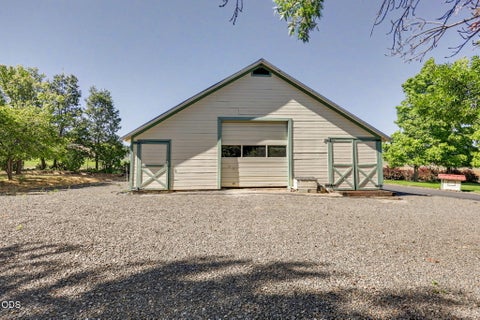 Tiny photo for 3939 Tami Lane, Central Point, OR 97502 (MLS # 220223389)