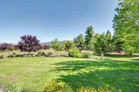Tiny photo for 3939 Tami Lane, Central Point, OR 97502 (MLS # 220223389)