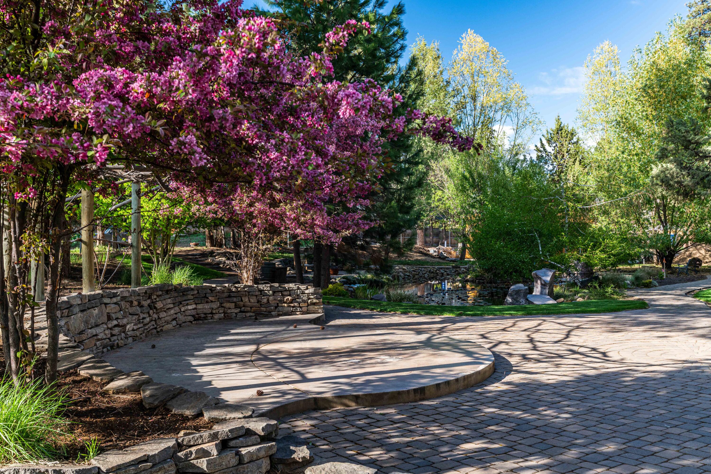 Hiatus - Residential