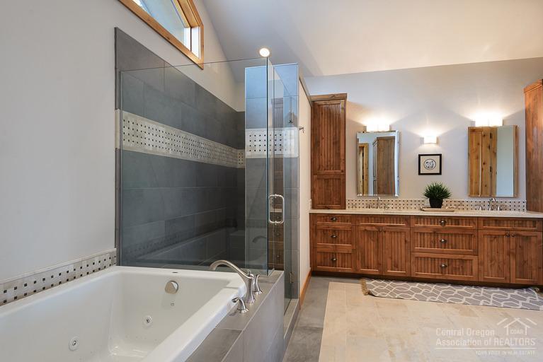 The Highlands at Broken Top - Residential