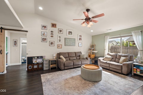 Tiny photo for 3929 Connor Drive, White City, OR 97503 (MLS # 220223101)