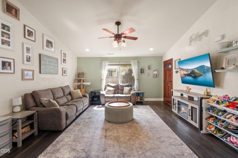 Tiny photo for 3929 Connor Drive, White City, OR 97503 (MLS # 220223101)