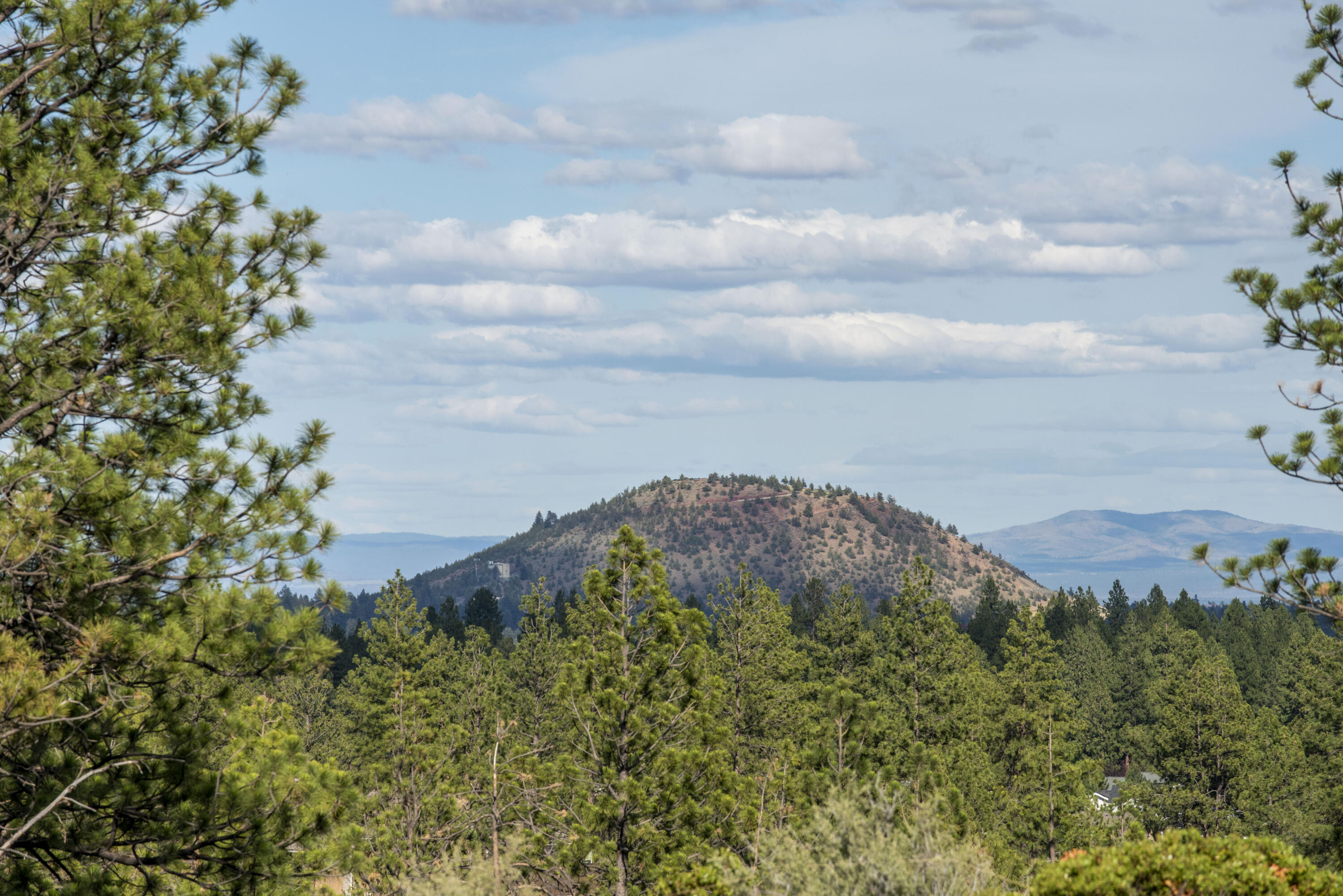 19121 Horizon View Drive