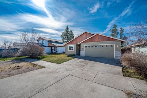 Tiny photo for 16465 Riley Drive, La Pine, OR 97739 (MLS # 220217379)