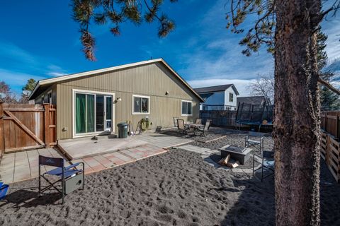 Tiny photo for 16465 Riley Drive, La Pine, OR 97739 (MLS # 220217379)