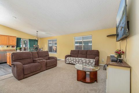 Tiny photo for 16465 Riley Drive, La Pine, OR 97739 (MLS # 220217379)