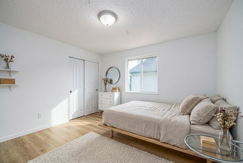 Tiny photo for 16465 Riley Drive, La Pine, OR 97739 (MLS # 220217379)