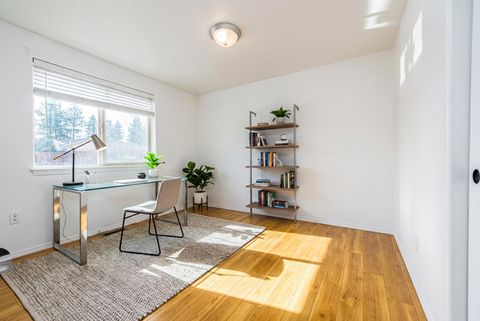 Tiny photo for 16465 Riley Drive, La Pine, OR 97739 (MLS # 220217379)