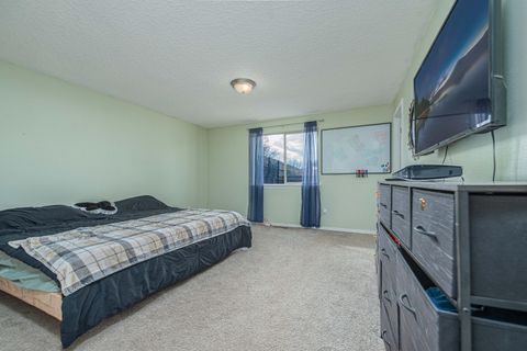 Tiny photo for 16465 Riley Drive, La Pine, OR 97739 (MLS # 220217379)