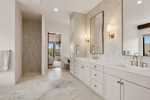 Tiny photo for 16693 SW Starview Drive, Powell Butte, OR 97753 (MLS # 220217215)