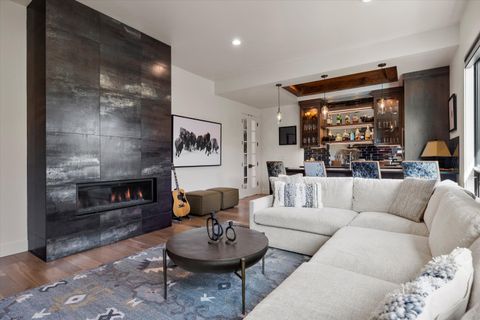 Tiny photo for 16693 SW Starview Drive, Powell Butte, OR 97753 (MLS # 220217215)