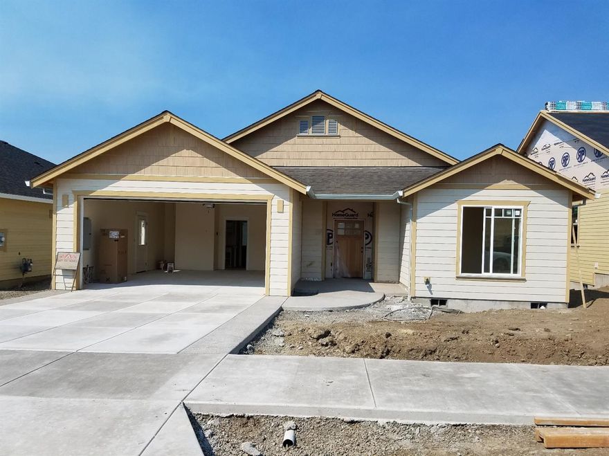 New custom construction by Gary Ray Homes. This home will feature 1725 square feet, 3 bedrooms, 2 baths, spacious master suite, open great room with fireplace. Custom cabinetry, this beautiful home will be loaded with upgrades. Wood deck to private backyard.