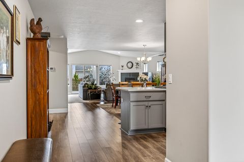 Tiny photo for 660 NW 26th Street, Redmond, OR 97756 (MLS # 220213575)