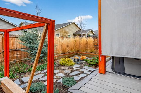 Tiny photo for 660 NW 26th Street, Redmond, OR 97756 (MLS # 220213575)