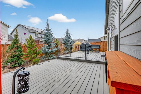 Tiny photo for 660 NW 26th Street, Redmond, OR 97756 (MLS # 220213575)