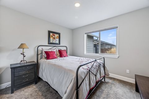 Tiny photo for 660 NW 26th Street, Redmond, OR 97756 (MLS # 220213575)