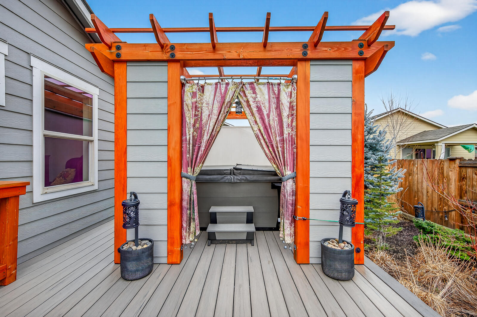 27 Elm - Residential