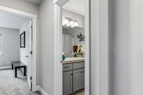 Tiny photo for 660 NW 26th Street, Redmond, OR 97756 (MLS # 220213575)