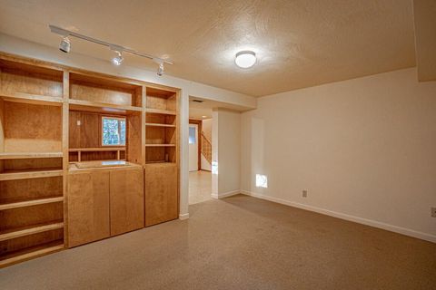 Tiny photo for 645 Glenwood Drive, Ashland, OR 97520 (MLS # 220213390)