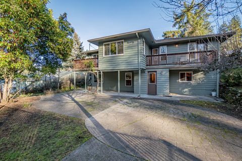 Tiny photo for 645 Glenwood Drive, Ashland, OR 97520 (MLS # 220213390)