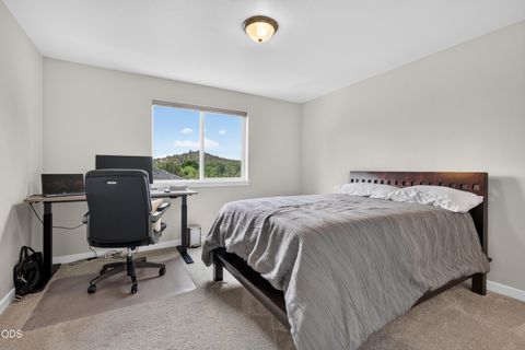 Tiny photo for 327 Arrowhead Trail, Eagle Point, OR 97524 (MLS # 220224210)