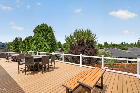 Tiny photo for 327 Arrowhead Trail, Eagle Point, OR 97524 (MLS # 220224210)