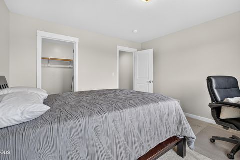 Tiny photo for 327 Arrowhead Trail, Eagle Point, OR 97524 (MLS # 220224210)