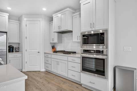 Tiny photo for 327 Arrowhead Trail, Eagle Point, OR 97524 (MLS # 220224210)