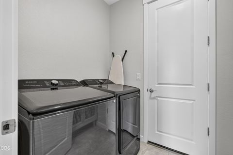 Tiny photo for 327 Arrowhead Trail, Eagle Point, OR 97524 (MLS # 220224210)