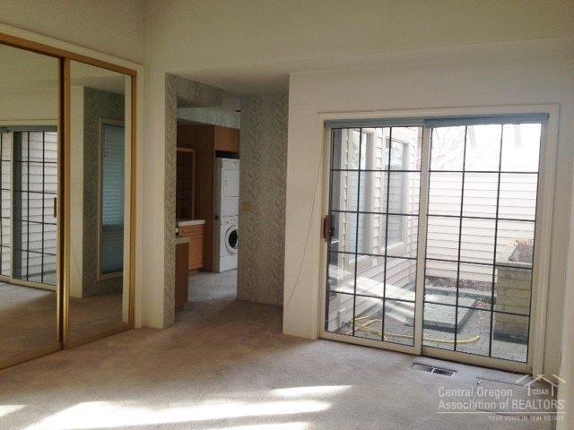 Vall - Residential
