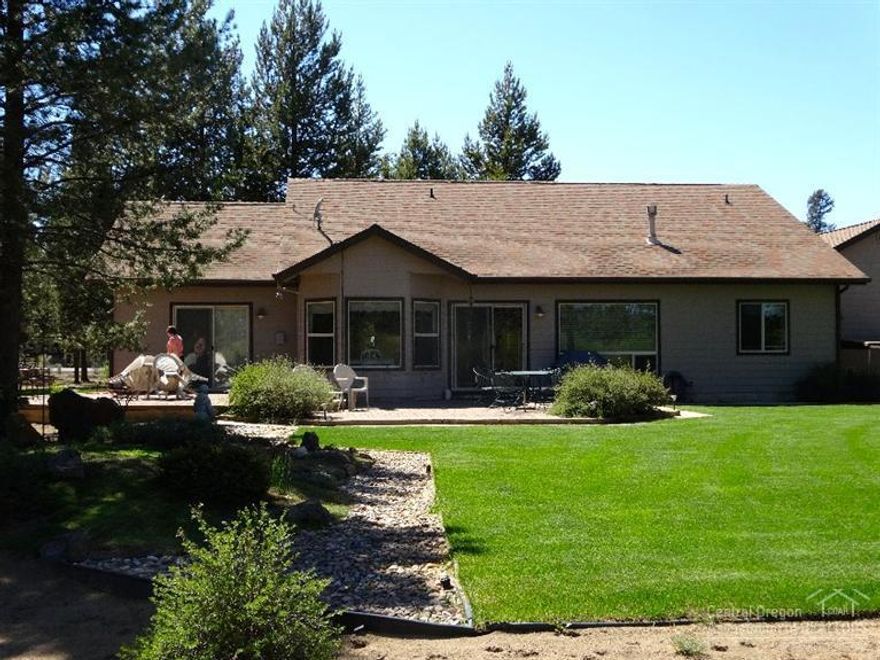 Beautiful home on the river with views of Paulina. Perfectly maintained custom 3 bedroom, 2 bath home on over an acre. Views are awesome, watch the sunrise over the river, paved drive, nice shop excellent neighborhood. Grab this one quick.