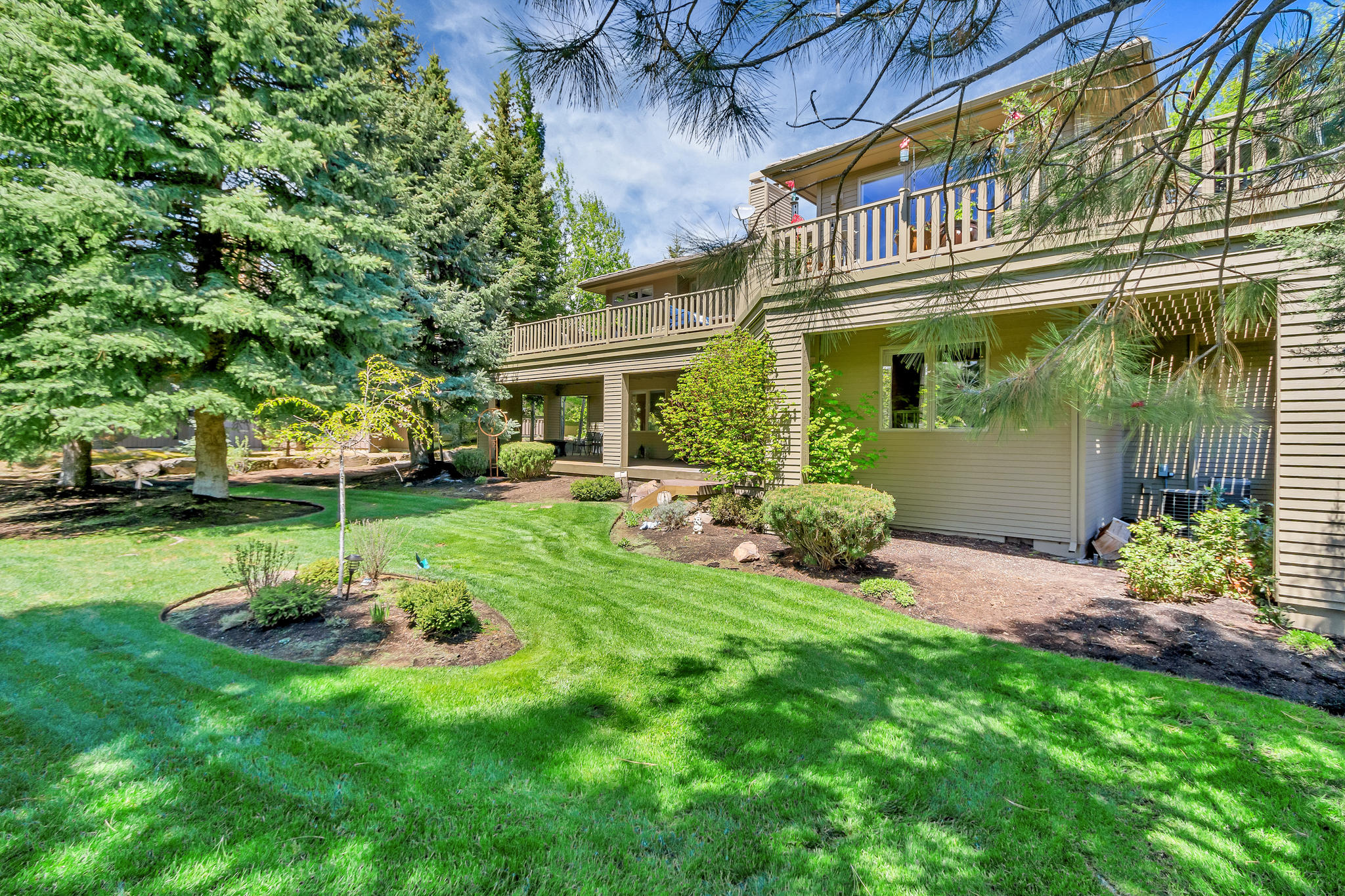 Broken Top - Residential