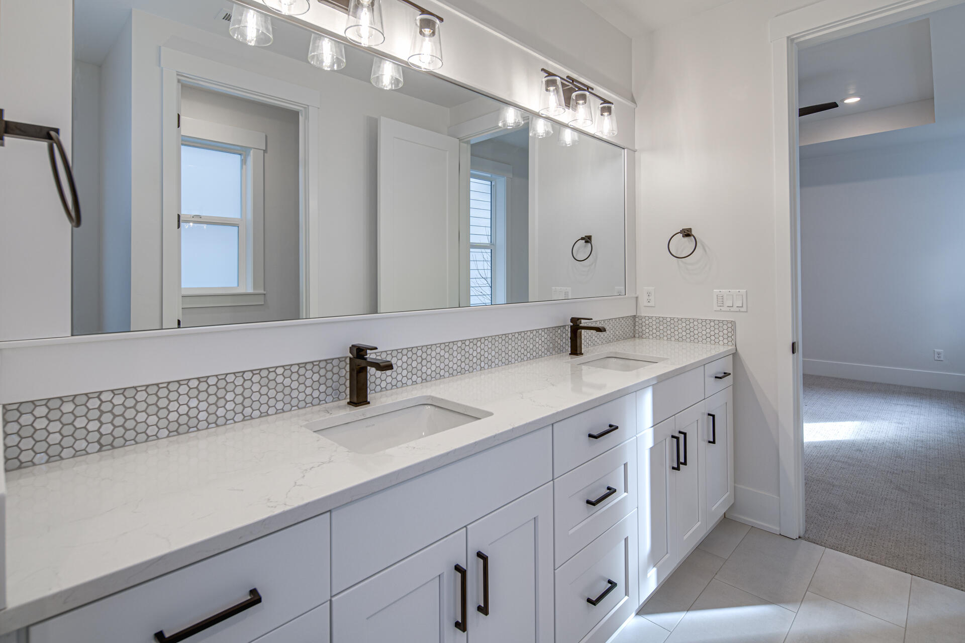 Skyline West - Residential