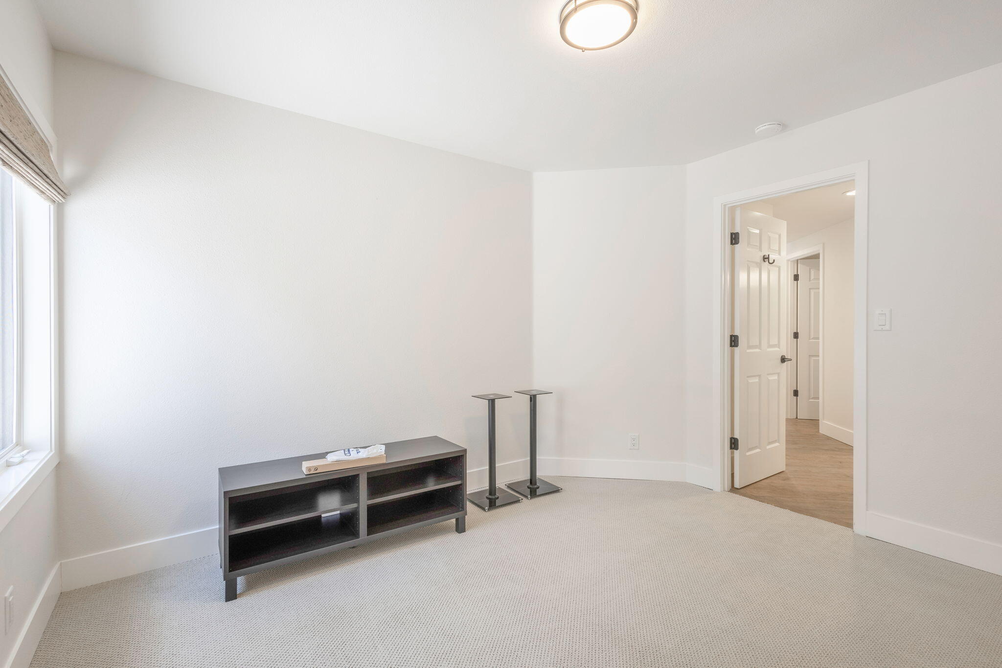 Bend, Oregon 97703, United States, 2 Bedrooms Bedrooms, ,2 BathroomsBathrooms,Residential,Active,149913