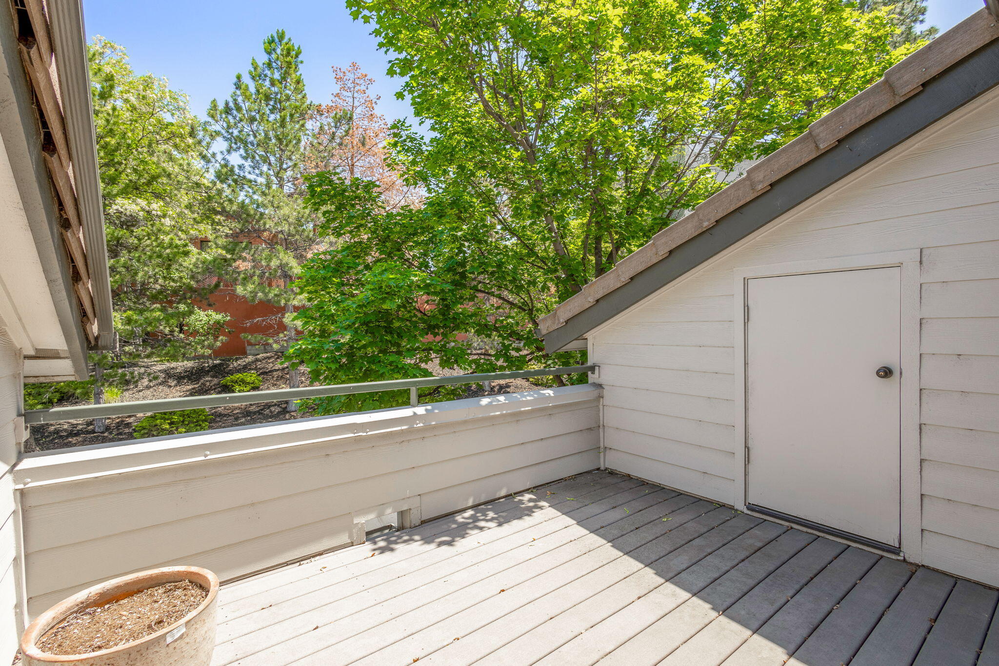 Bend, Oregon 97703, United States, 2 Bedrooms Bedrooms, ,2 BathroomsBathrooms,Residential,Active,149913