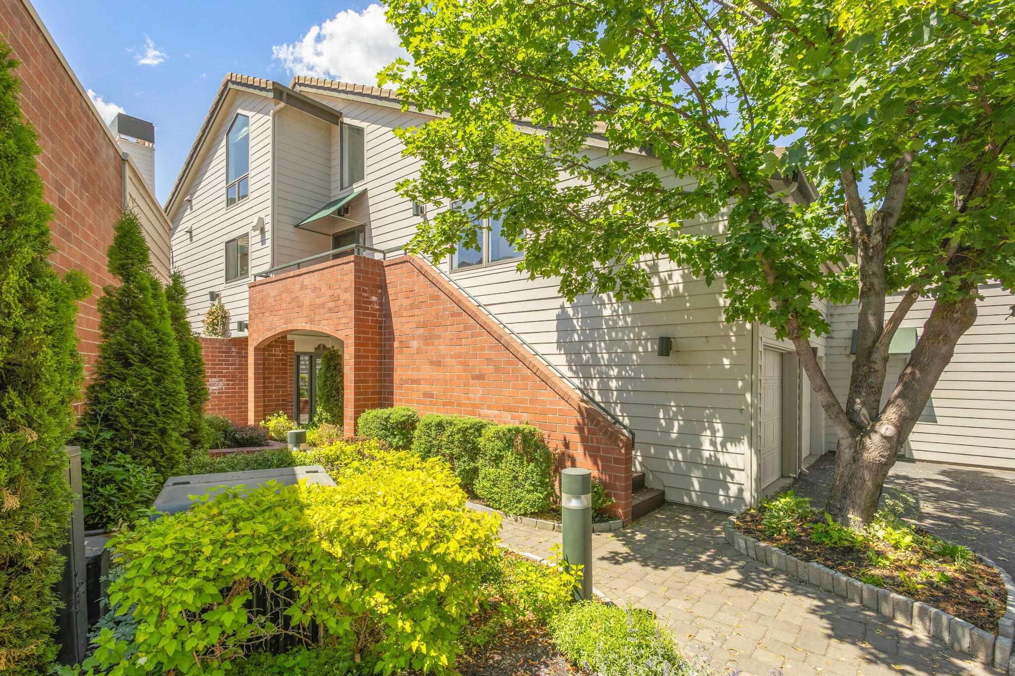 Bend, Oregon 97703, United States, 2 Bedrooms Bedrooms, ,2 BathroomsBathrooms,Residential,Active,149913