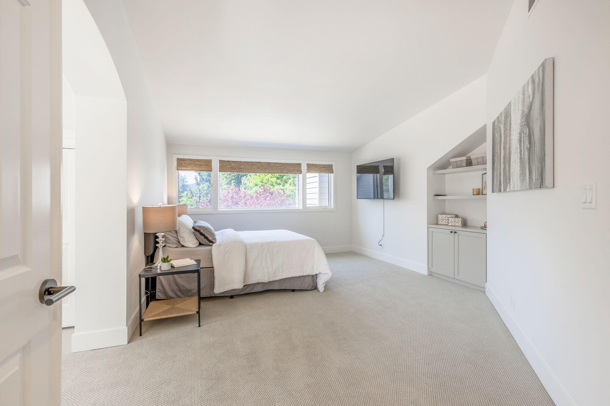 Bend, Oregon 97703, United States, 2 Bedrooms Bedrooms, ,2 BathroomsBathrooms,Residential,Active,149913