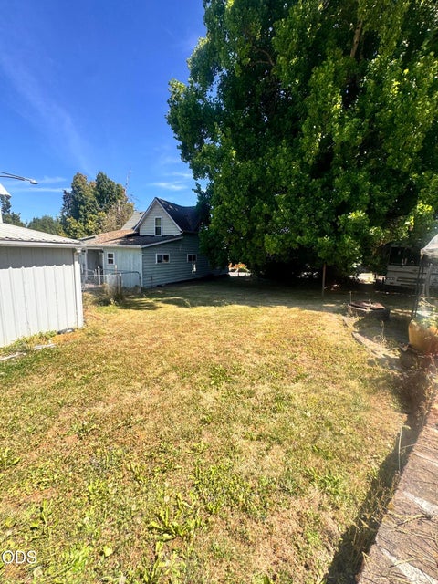 Tiny photo for 9535 N Charleston Avenue, Portland, OR 97203 (MLS # 220226764)