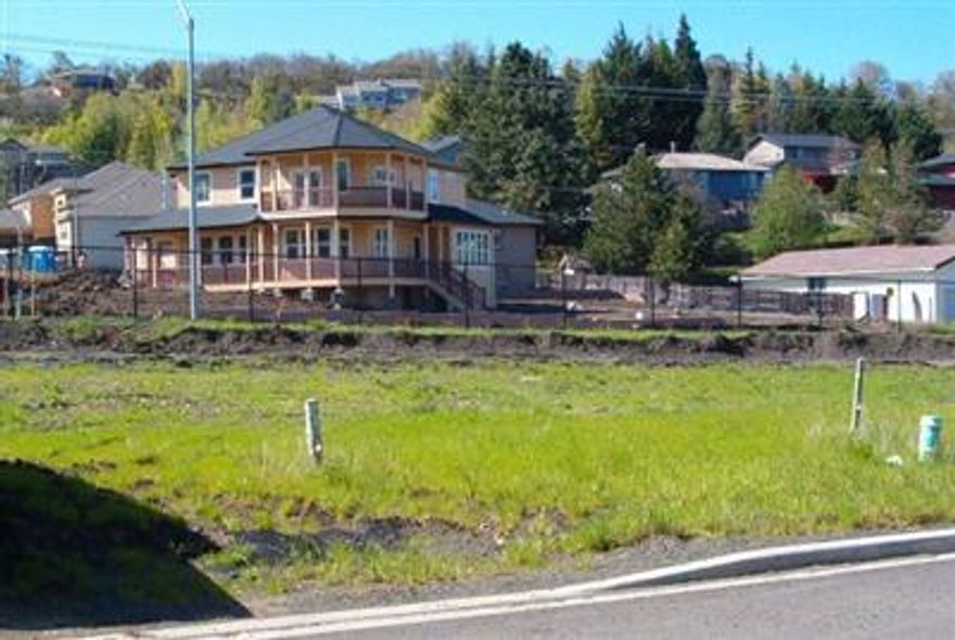 Lot 8 of 22 Lot PUD subdivision. Beautiful lot in area of expensive homes. You may choose your own builder & house plan our use ours.