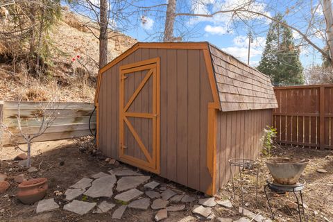 Tiny photo for 1531 Kimberly Drive, Klamath Falls, OR 97603 (MLS # 220216883)