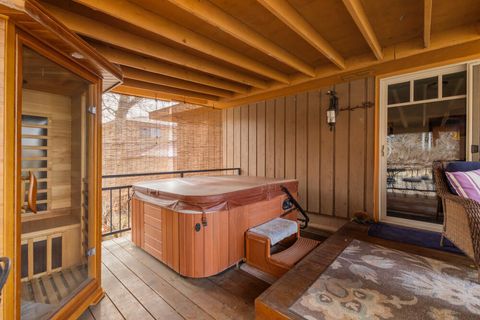 Tiny photo for 1531 Kimberly Drive, Klamath Falls, OR 97603 (MLS # 220216883)