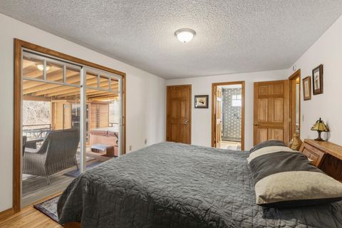 Tiny photo for 1531 Kimberly Drive, Klamath Falls, OR 97603 (MLS # 220216883)