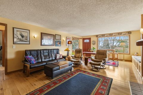 Tiny photo for 1531 Kimberly Drive, Klamath Falls, OR 97603 (MLS # 220216883)