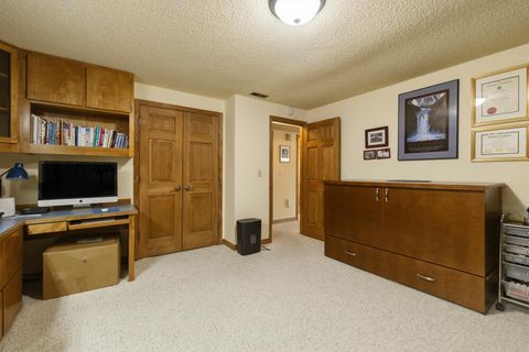 Tiny photo for 1531 Kimberly Drive, Klamath Falls, OR 97603 (MLS # 220216883)