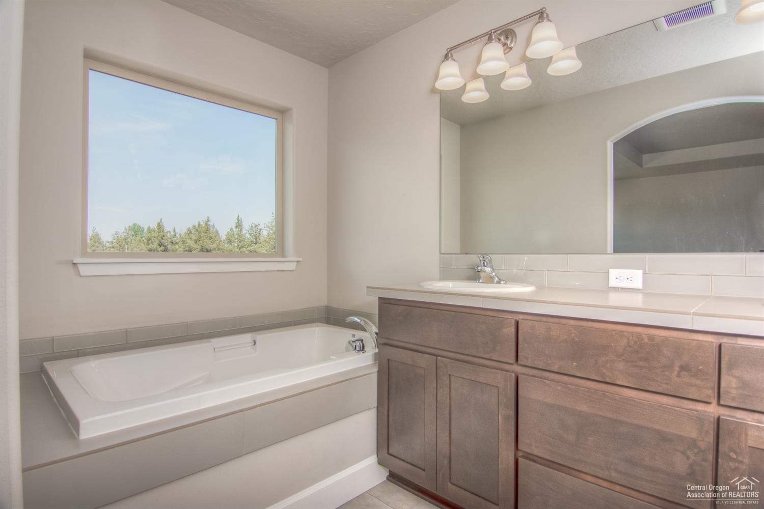 27 Elm - Residential