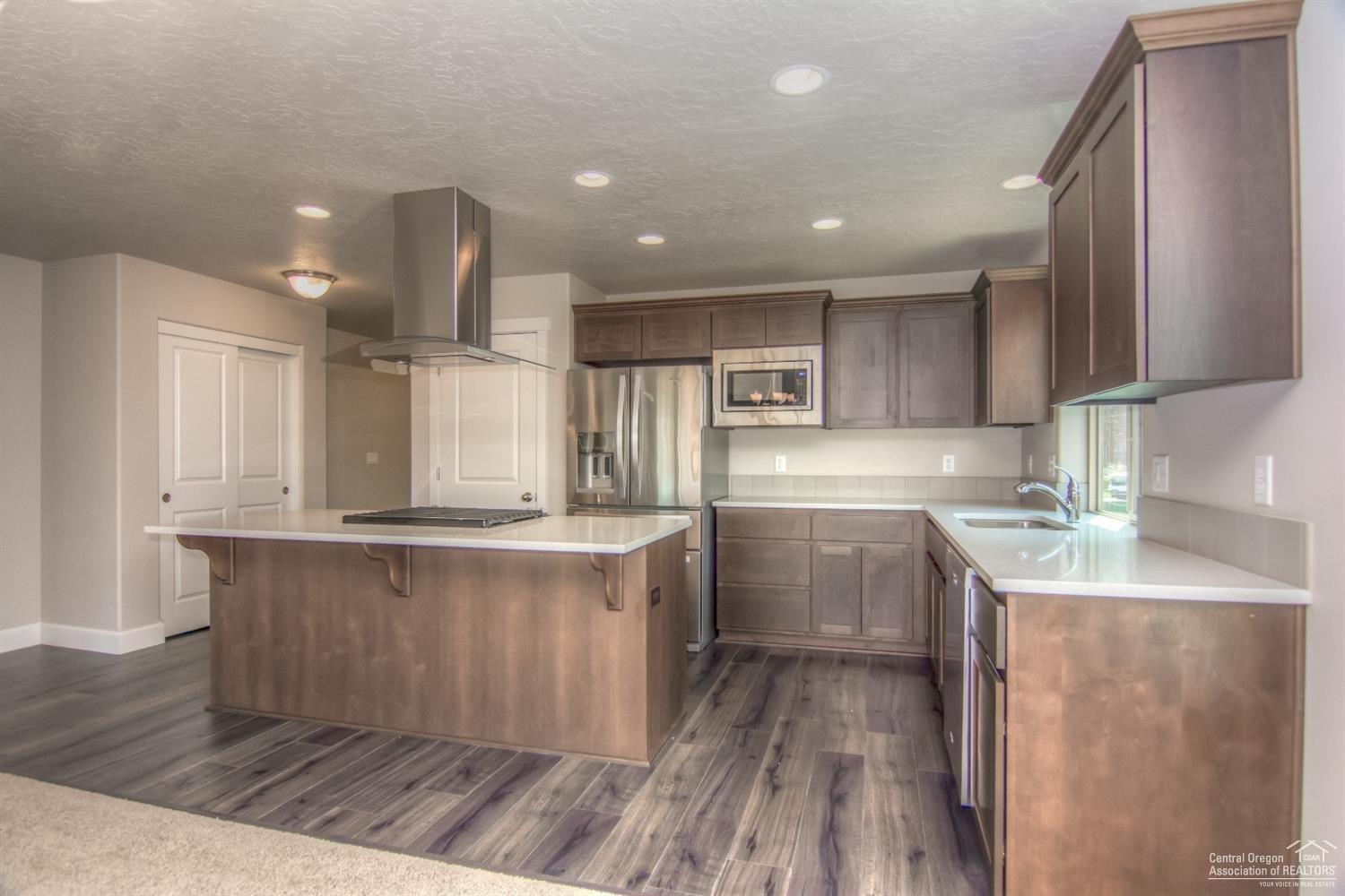 27 Elm - Residential