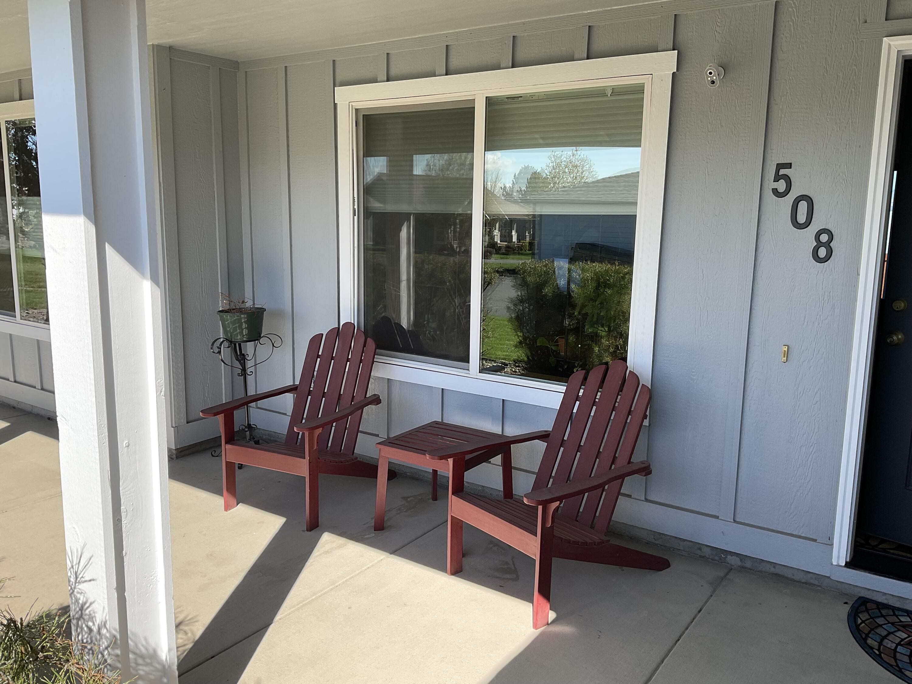 508 SW Sunrise Circle