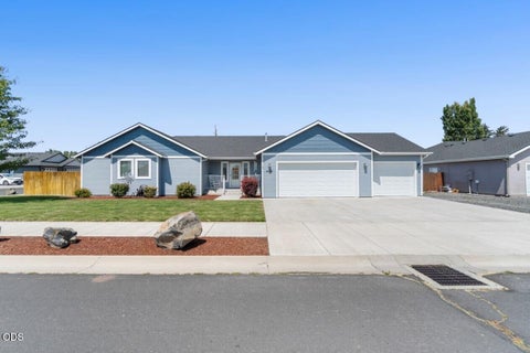Tiny photo for 5101 Briana Drive, Klamath Falls, OR 97603 (MLS # 220226799)