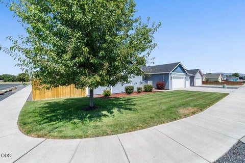 Tiny photo for 5101 Briana Drive, Klamath Falls, OR 97603 (MLS # 220226799)